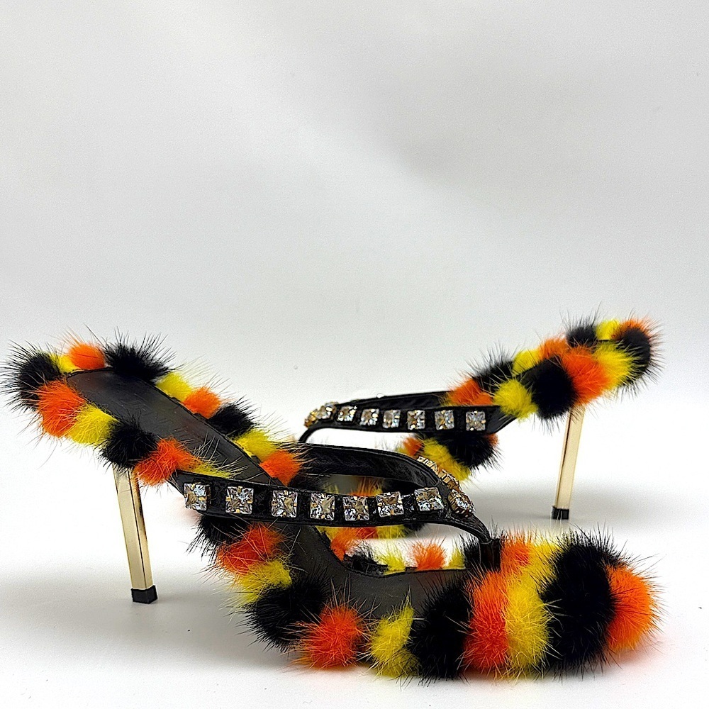I am Jennifer le zsa zsa fuzzy heels orange black size 10
